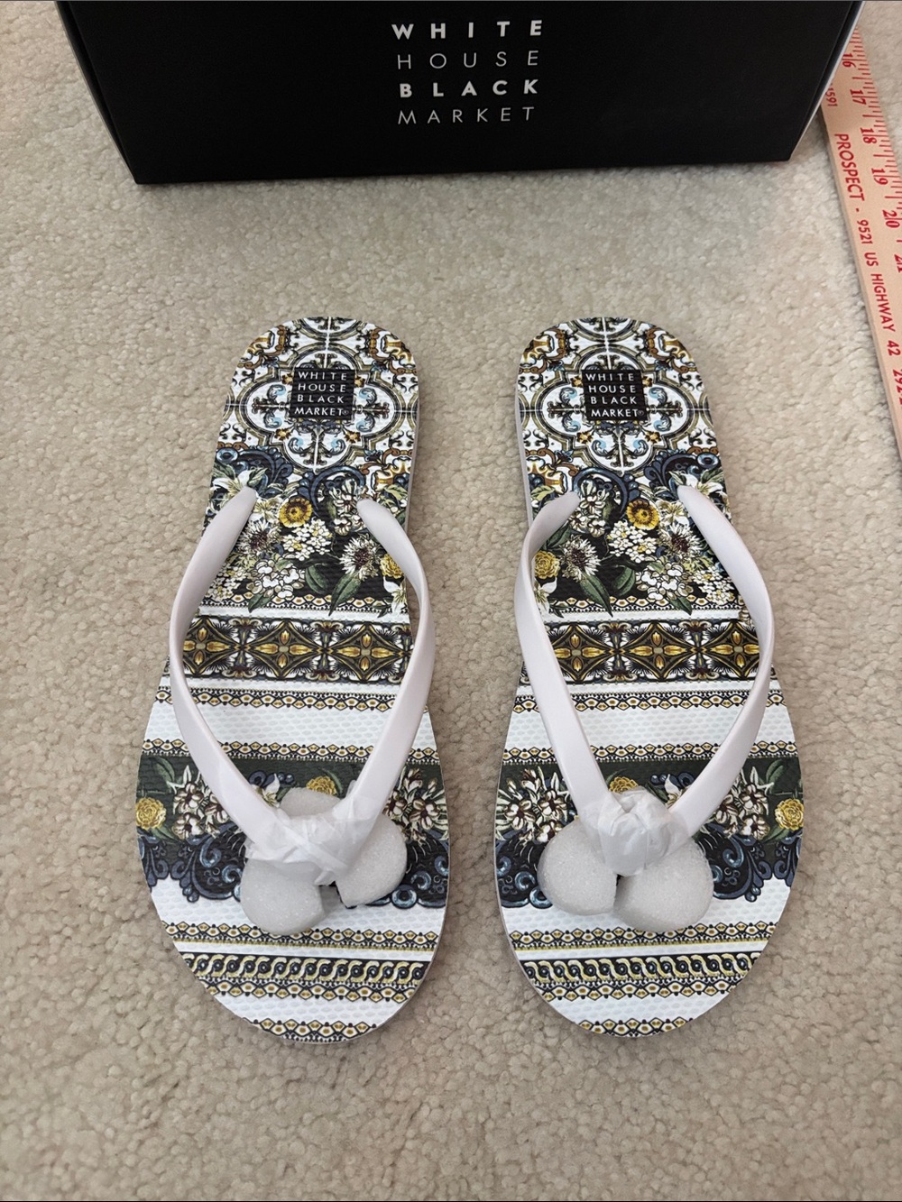 White House Black Market White Floral & Geometric Pattern Flip Flops